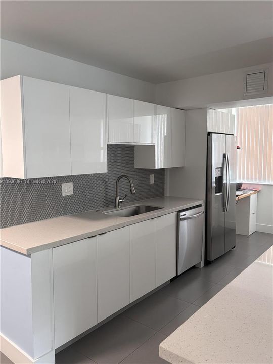 For Rent: $2,450 (3 beds, 2 baths, 1150 Square Feet)