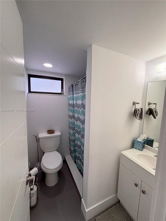 For Rent: $2,450 (3 beds, 2 baths, 1150 Square Feet)