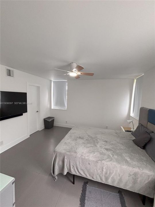 For Rent: $2,450 (3 beds, 2 baths, 1150 Square Feet)