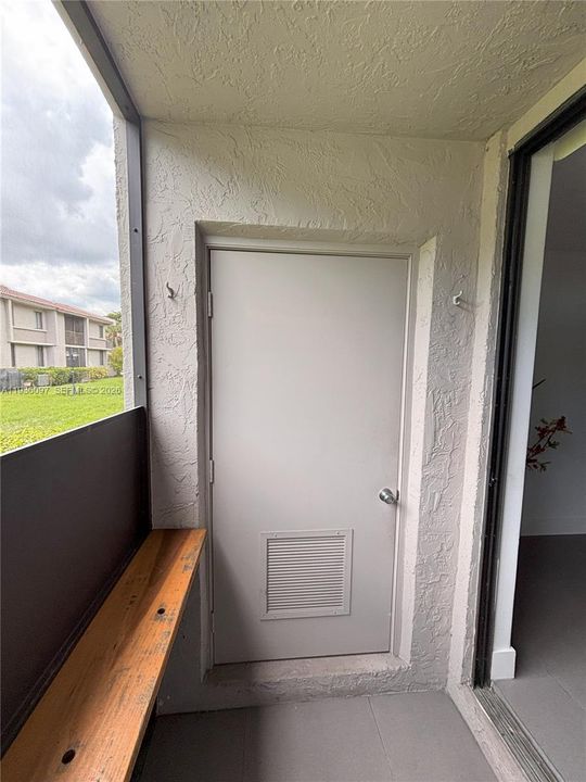 For Rent: $2,450 (3 beds, 2 baths, 1150 Square Feet)