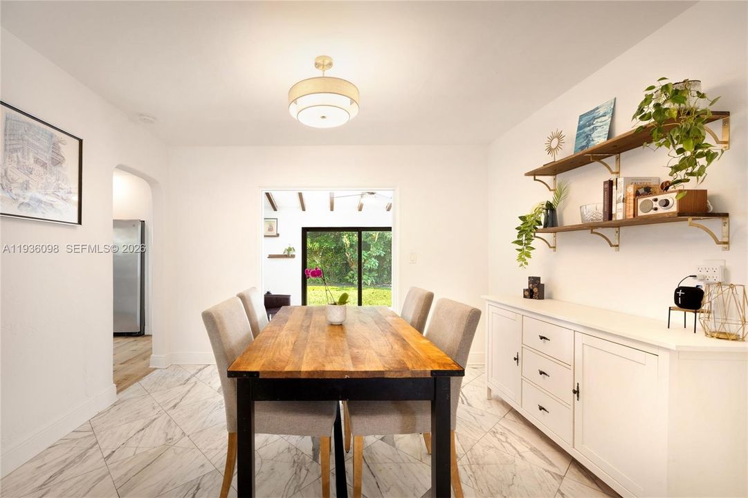 En Venta: $799,000 (2 camas, 1 baños, 1158 Pies cuadrados)