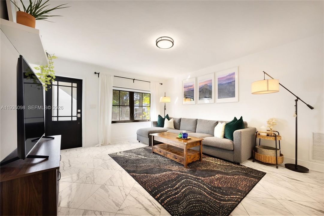 En Venta: $799,000 (2 camas, 1 baños, 1158 Pies cuadrados)