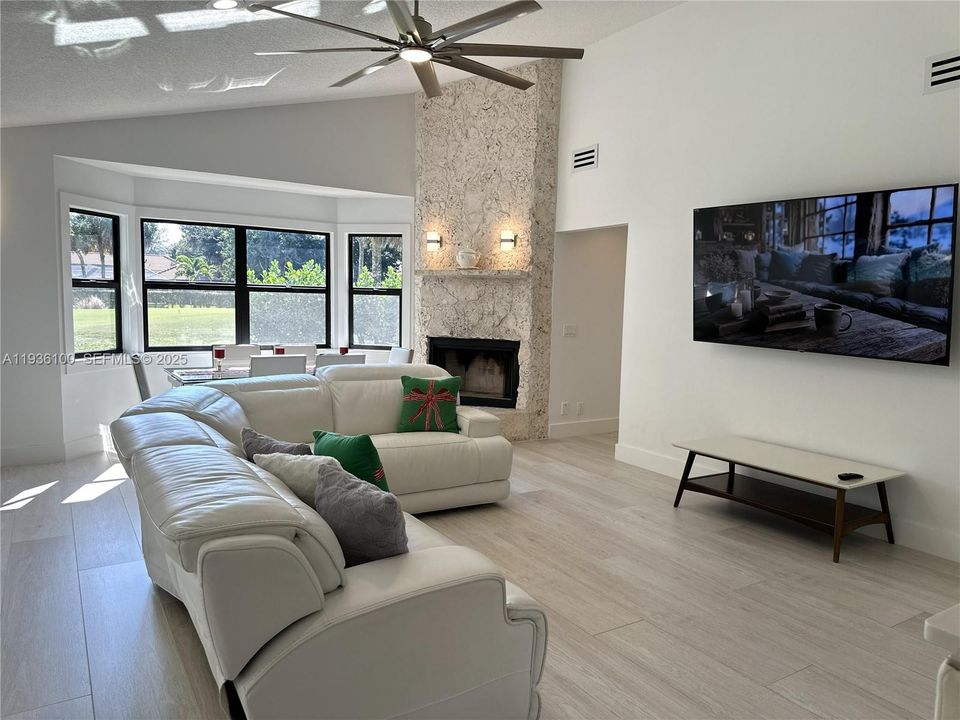 For Sale: $1,750,000 (4 beds, 3 baths, 3113 Square Feet)