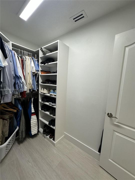 HIS CCLOSET