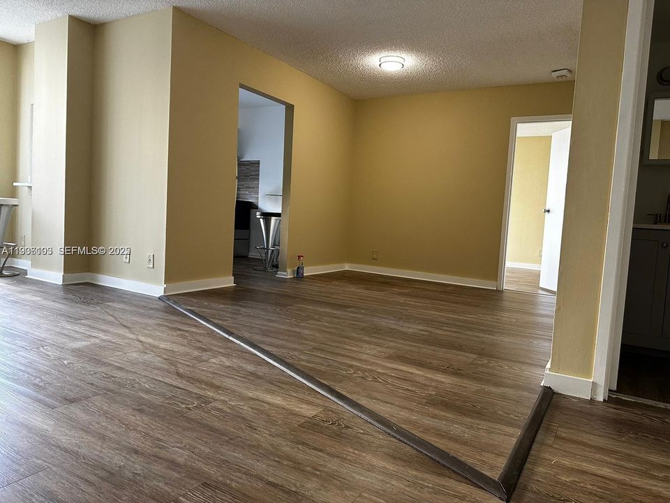 For Rent: $1,995 (1 beds, 1 baths, 767 Square Feet)