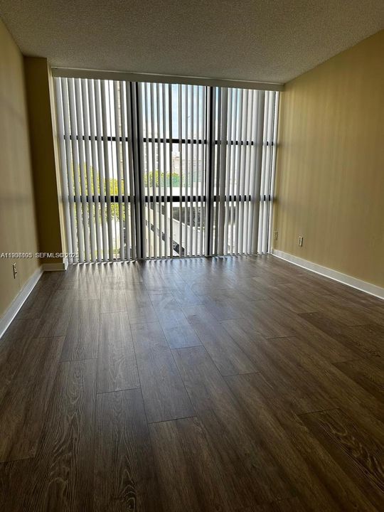 For Rent: $1,995 (1 beds, 1 baths, 767 Square Feet)