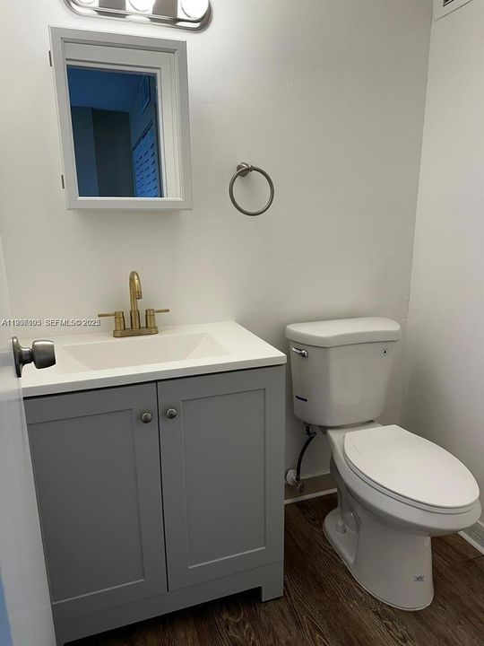 For Rent: $1,995 (1 beds, 1 baths, 767 Square Feet)