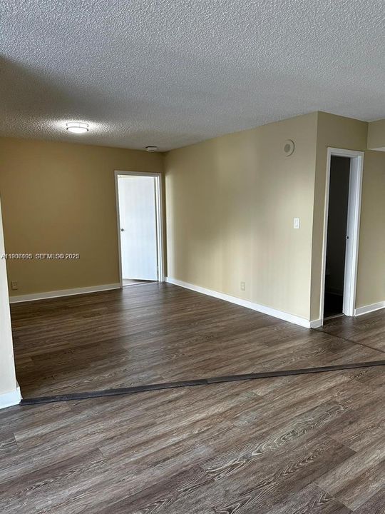 For Rent: $1,995 (1 beds, 1 baths, 767 Square Feet)