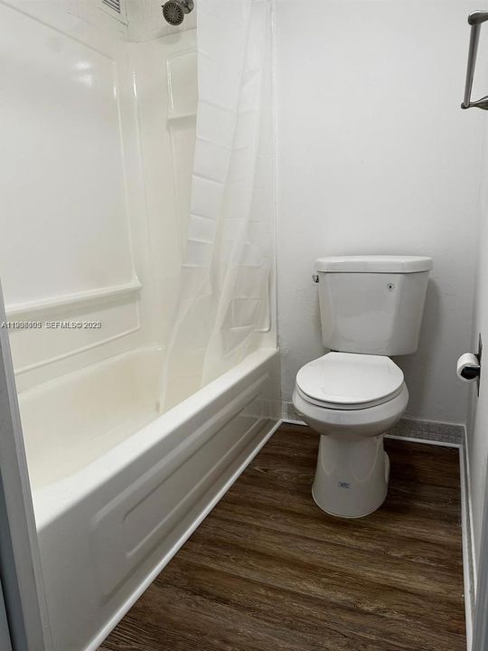 For Rent: $1,995 (1 beds, 1 baths, 767 Square Feet)