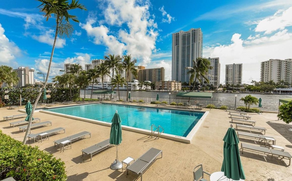 En Renta: $2,050 (2 camas, 1 baños, 1075 Pies cuadrados)