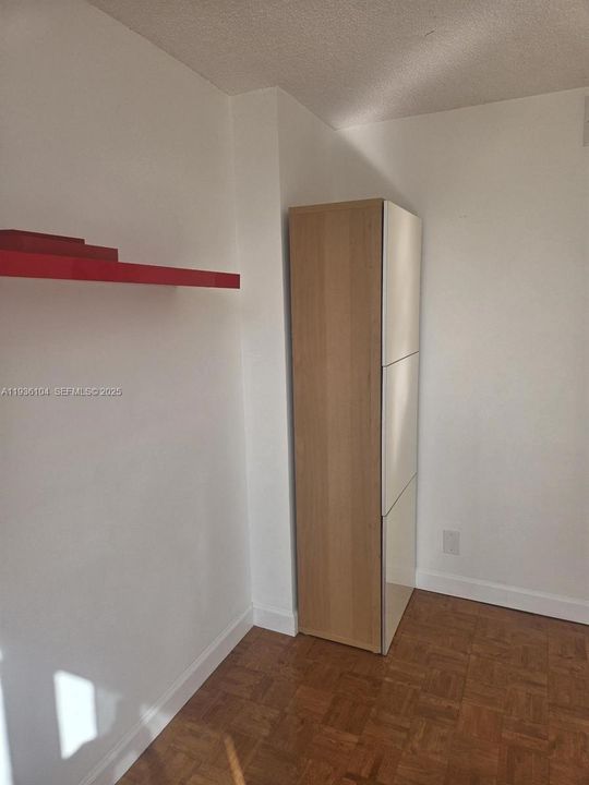 En Renta: $2,050 (2 camas, 1 baños, 1075 Pies cuadrados)