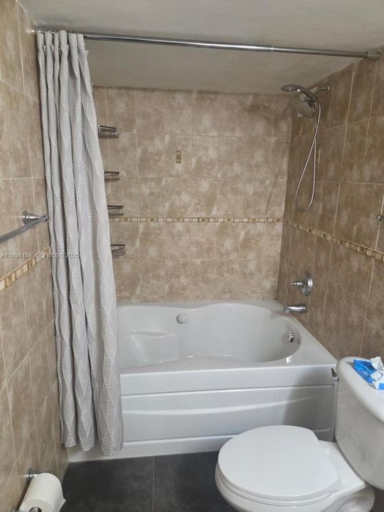 En Renta: $2,050 (2 camas, 1 baños, 1075 Pies cuadrados)