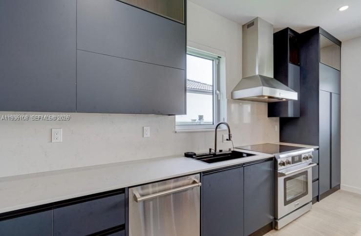 For Rent: $6,500 (4 beds, 3 baths, 3064 Square Feet)