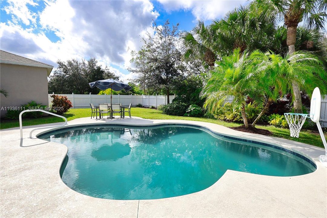 В аренду: $3,250 (4 спален, 2 ванн, 2392 Квадратных фут)