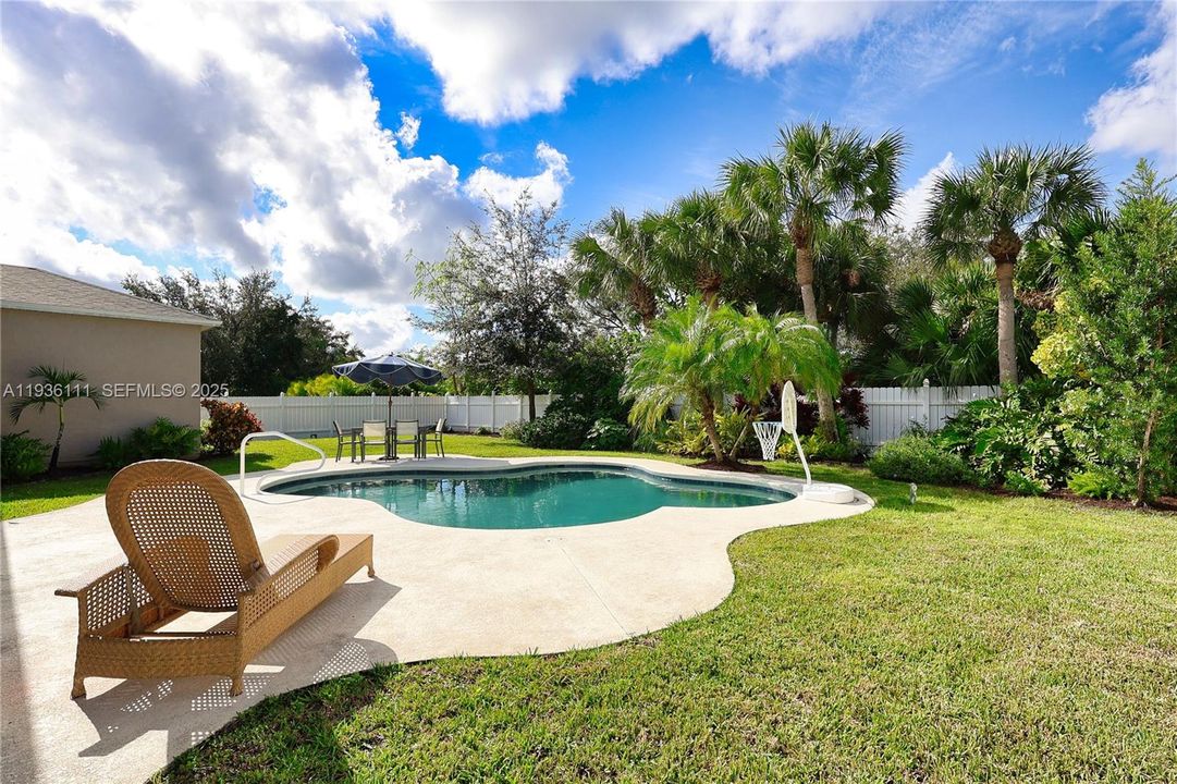 В аренду: $3,250 (4 спален, 2 ванн, 2392 Квадратных фут)