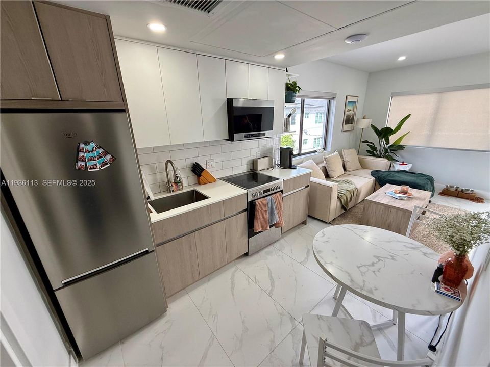 For Rent: $2,975 (1 beds, 1 baths, 0 Square Feet)