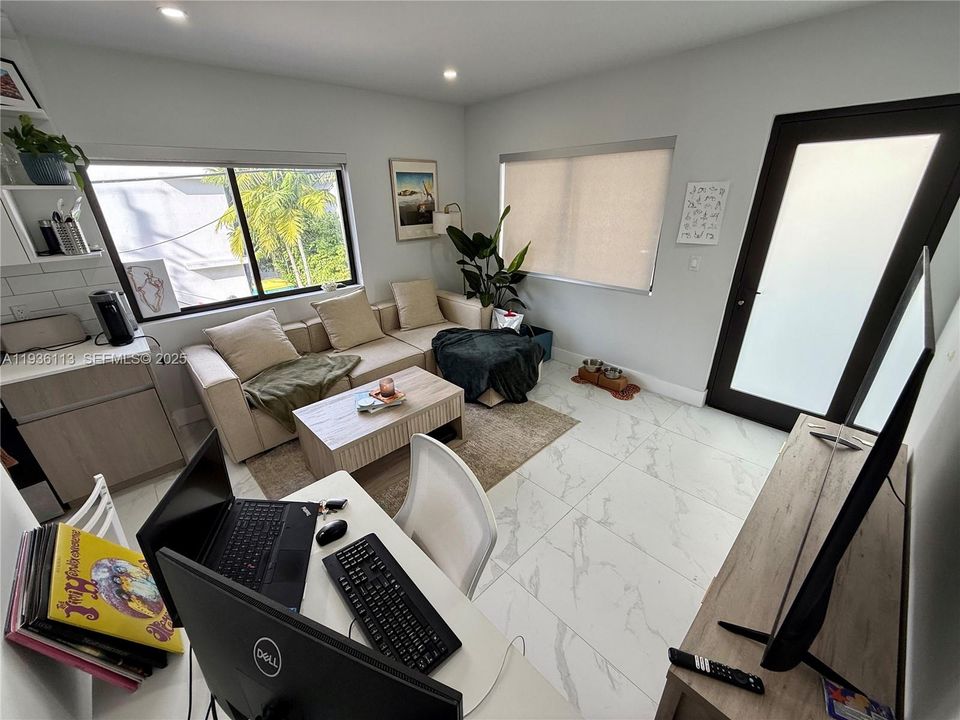 For Rent: $2,975 (1 beds, 1 baths, 0 Square Feet)