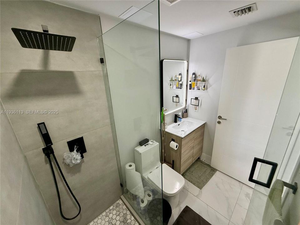 For Rent: $2,975 (1 beds, 1 baths, 0 Square Feet)