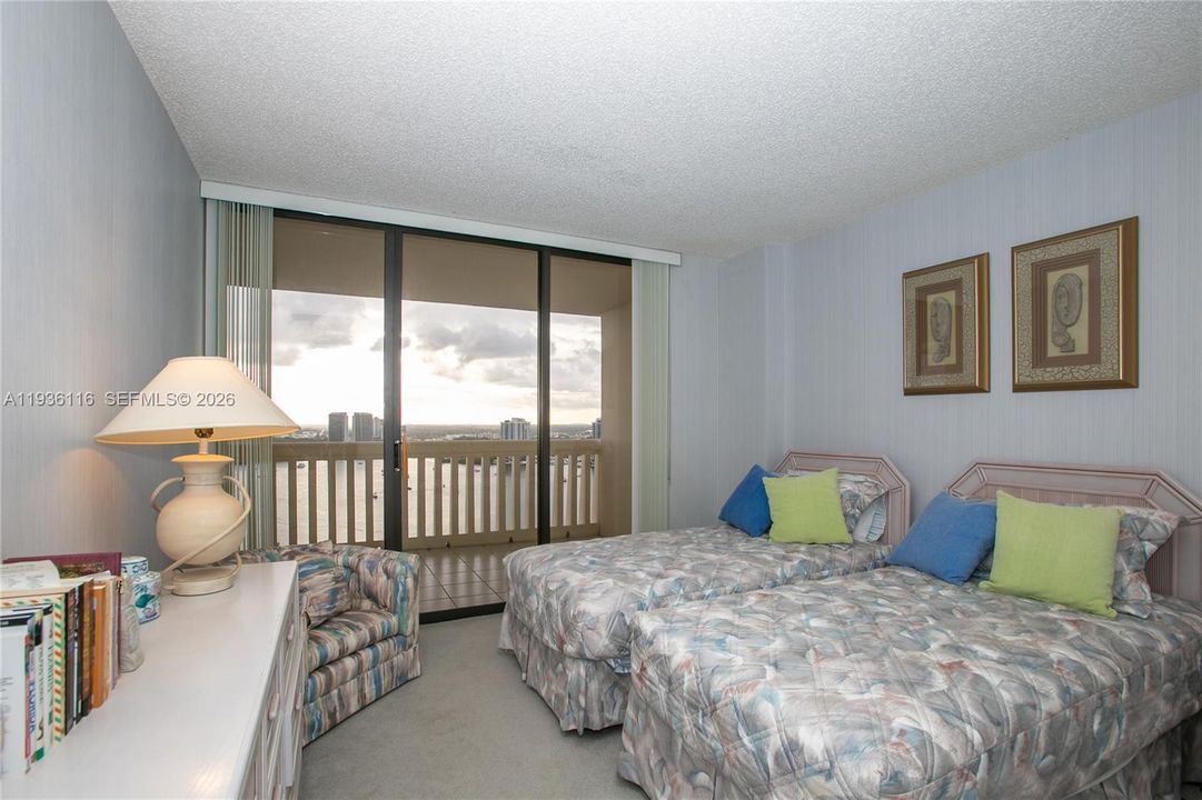 待售: $606,000 (3 贝兹, 2 浴室, 1520 平方英尺)