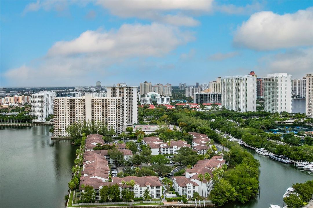 待售: $606,000 (3 贝兹, 2 浴室, 1520 平方英尺)