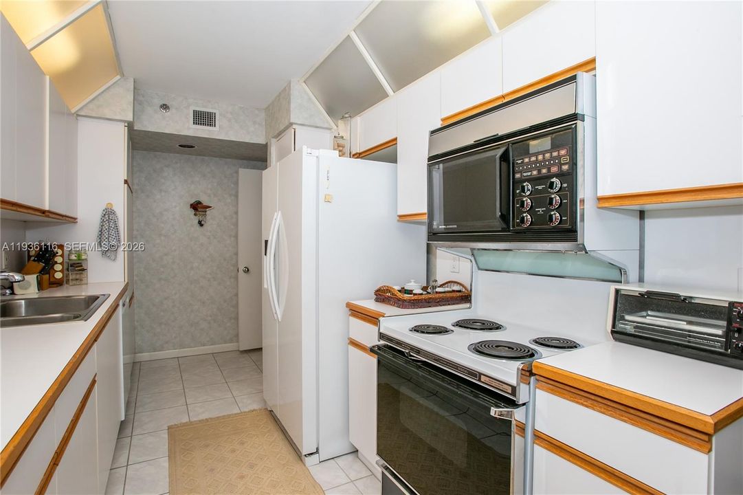 待售: $606,000 (3 贝兹, 2 浴室, 1520 平方英尺)