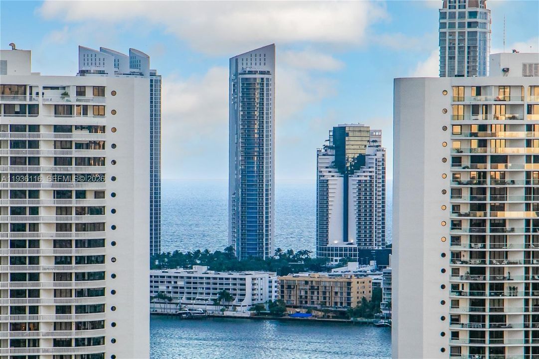 待售: $606,000 (3 贝兹, 2 浴室, 1520 平方英尺)