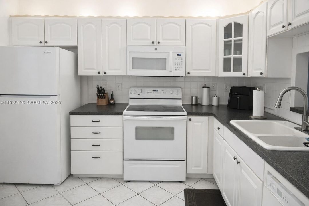 En Venta: $132,000 (1 camas, 1 baños, 830 Pies cuadrados)