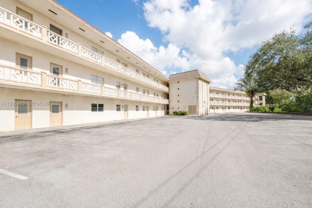 На продажу: $87,900 (1 спален, 1 ванн, 684 Квадратных фут)