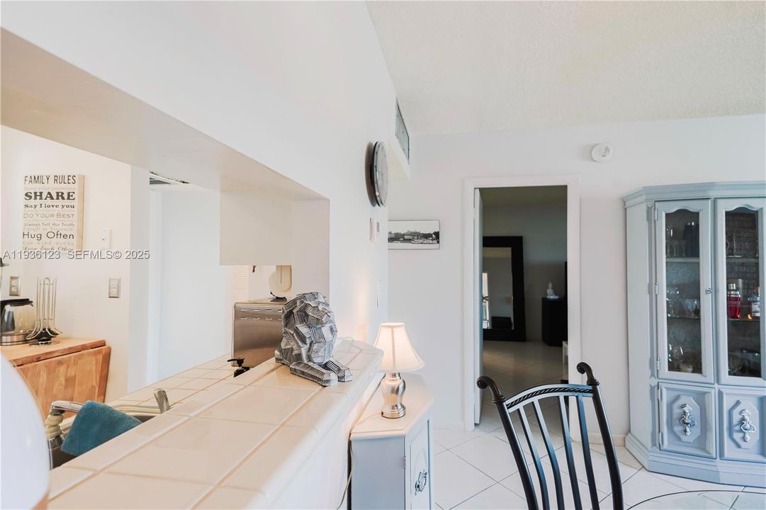 На продажу: $87,900 (1 спален, 1 ванн, 684 Квадратных фут)