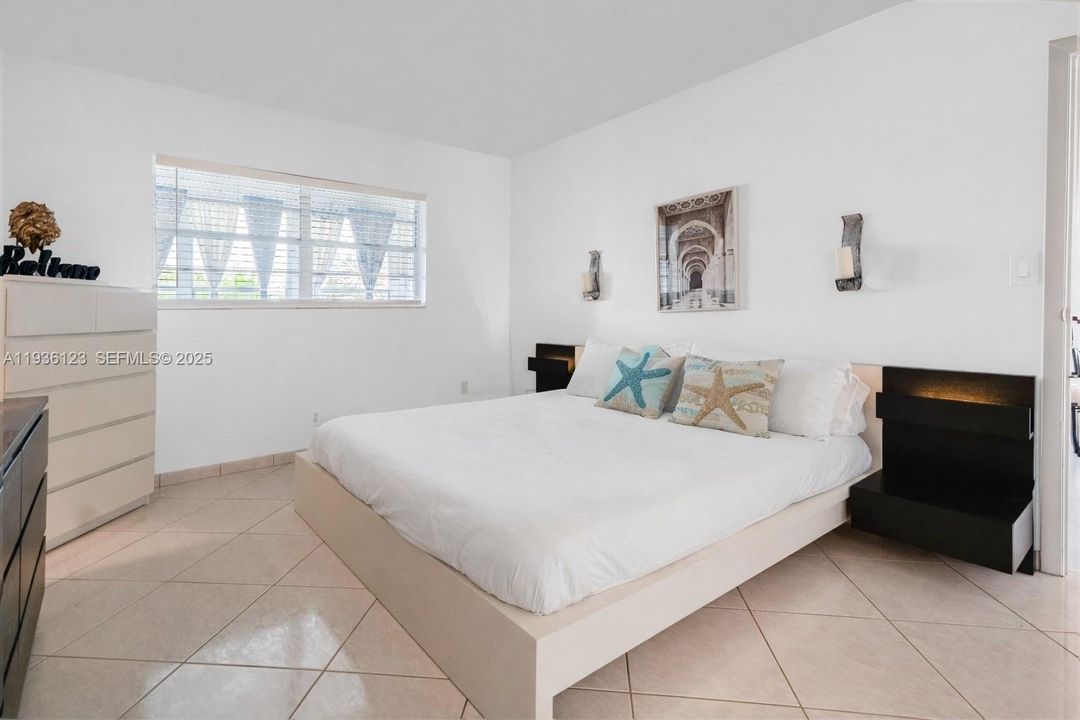 На продажу: $87,900 (1 спален, 1 ванн, 684 Квадратных фут)