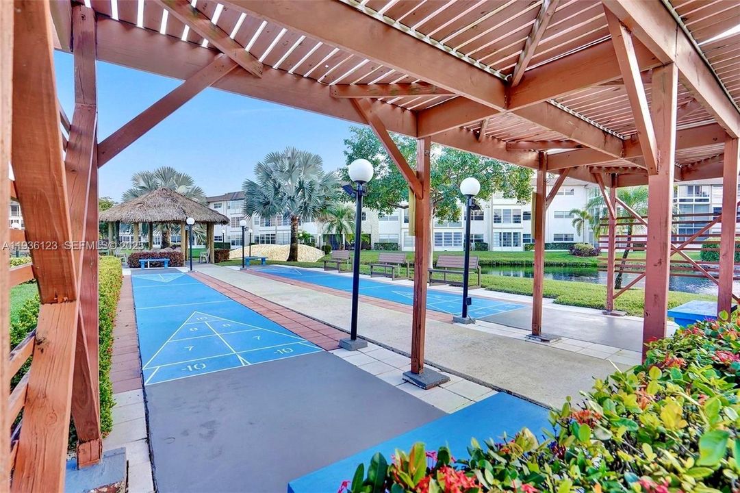 На продажу: $87,900 (1 спален, 1 ванн, 684 Квадратных фут)