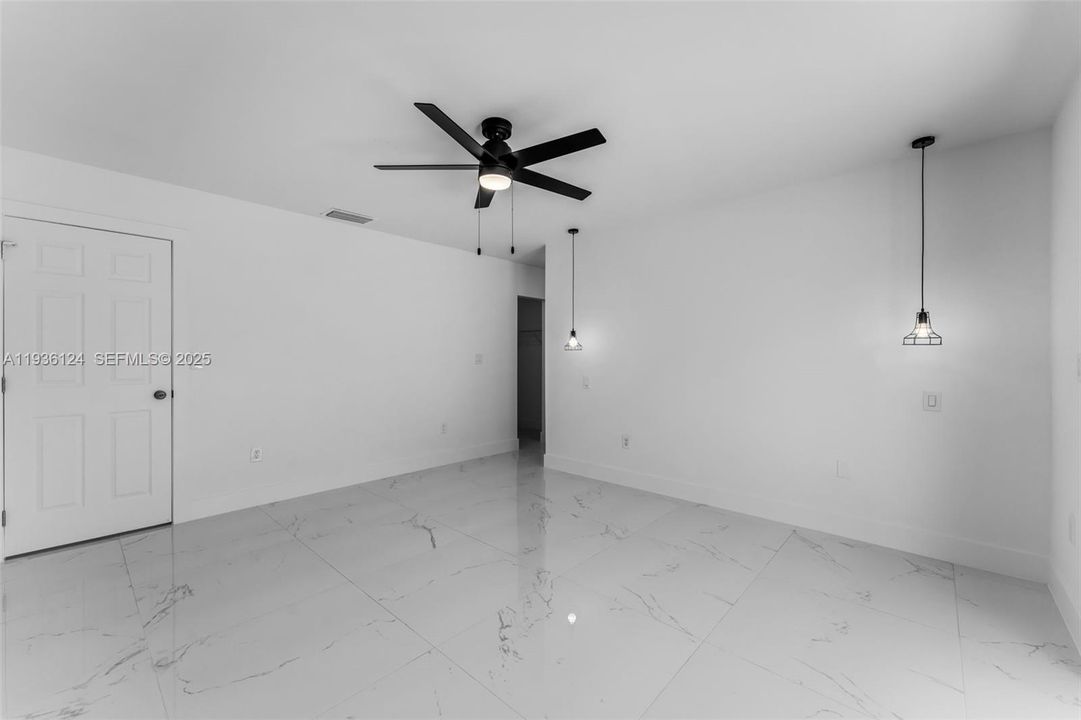 В аренду: $4,500 (4 спален, 2 ванн, 1882 Квадратных фут)