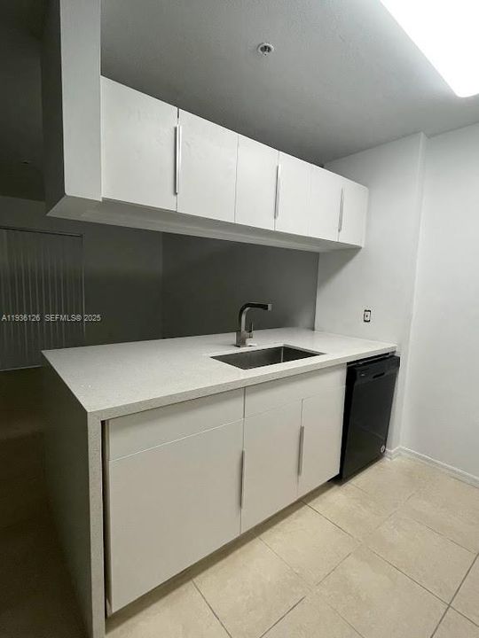 В аренду: $1,875 (1 спален, 1 ванн, 719 Квадратных фут)