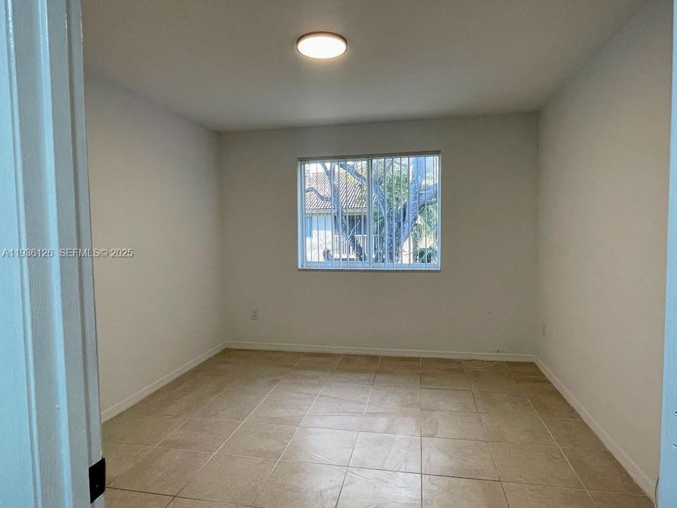 В аренду: $1,875 (1 спален, 1 ванн, 719 Квадратных фут)