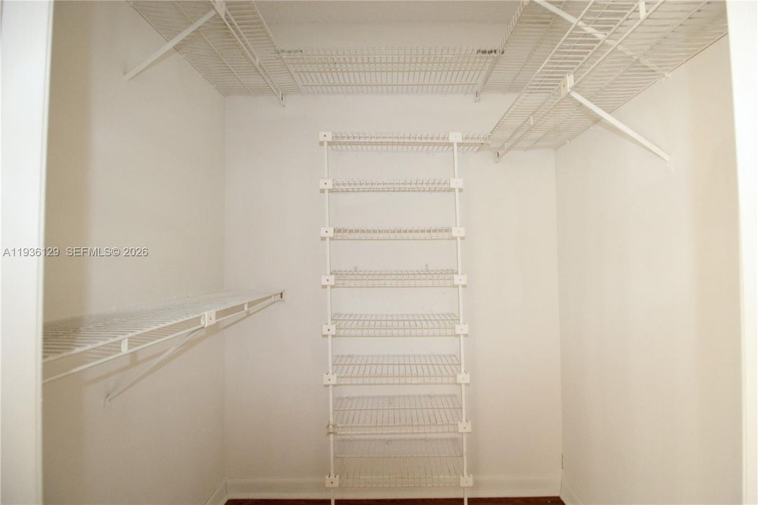 For Rent: $2,000 (2 beds, 2 baths, 1260 Square Feet)