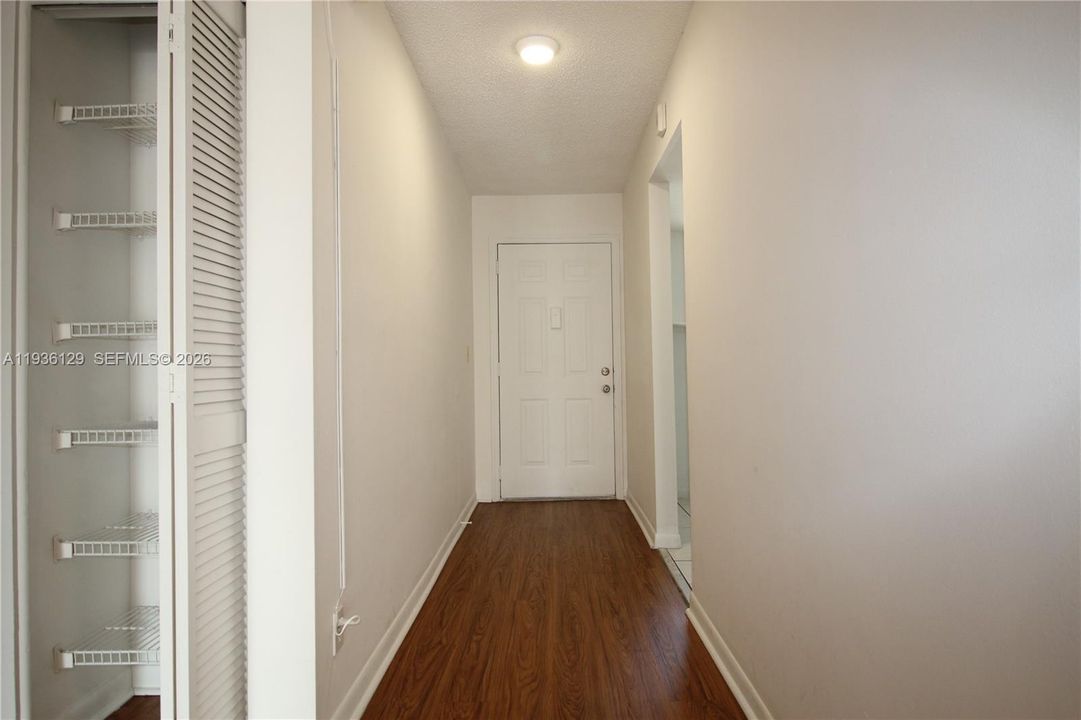 For Rent: $2,000 (2 beds, 2 baths, 1260 Square Feet)