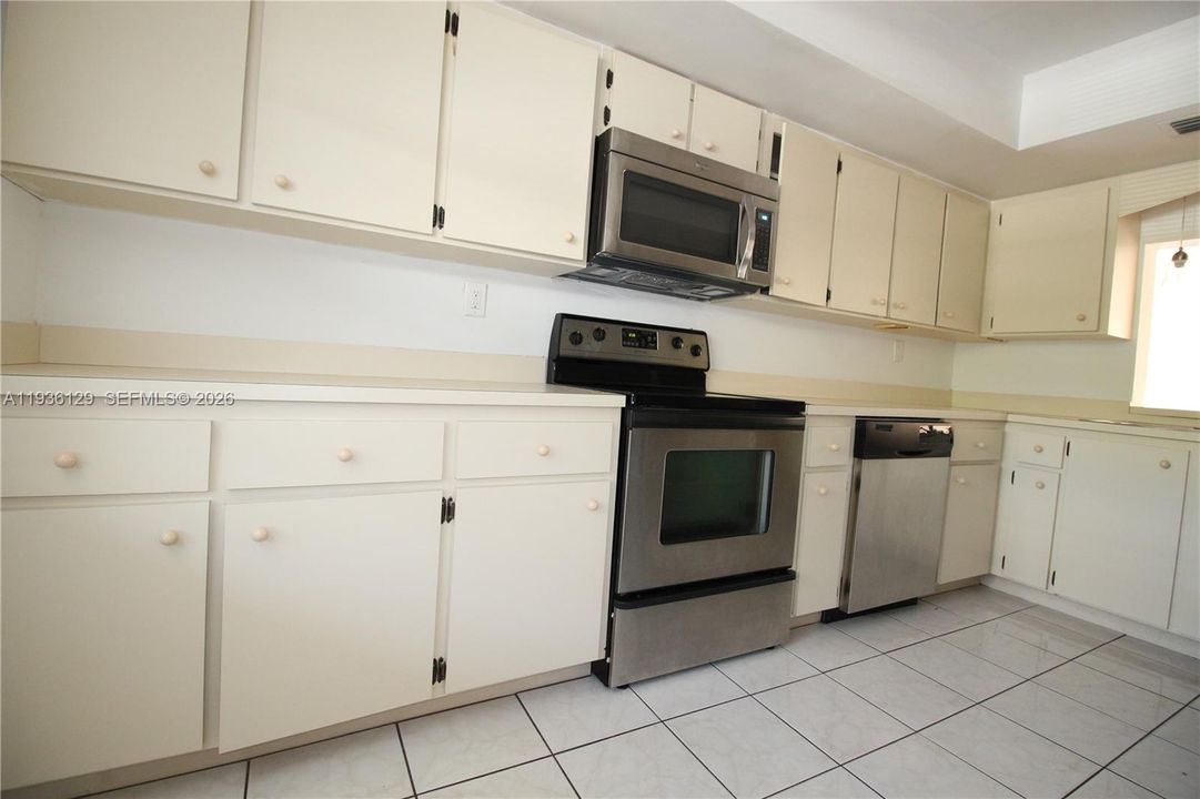 For Rent: $2,000 (2 beds, 2 baths, 1260 Square Feet)