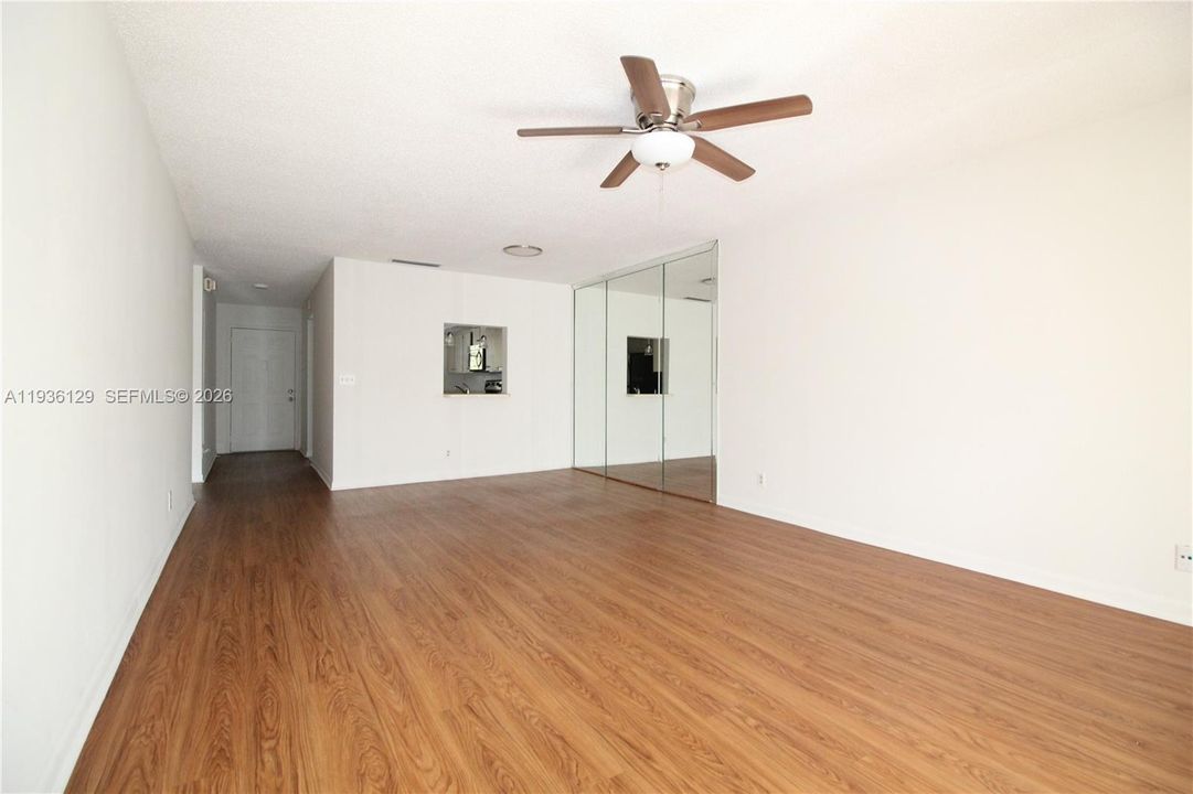 For Rent: $2,000 (2 beds, 2 baths, 1260 Square Feet)