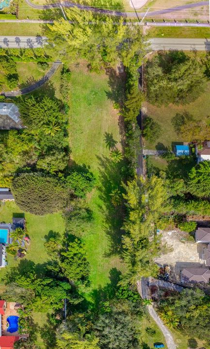 For Sale: $1,800,000 (1.59 acres)