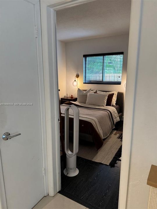 For Rent: $2,100 (2 beds, 2 baths, 860 Square Feet)