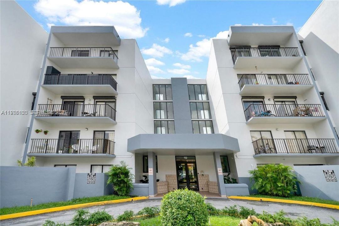 En Renta: $2,450 (3 camas, 2 baños, 994 Pies cuadrados)