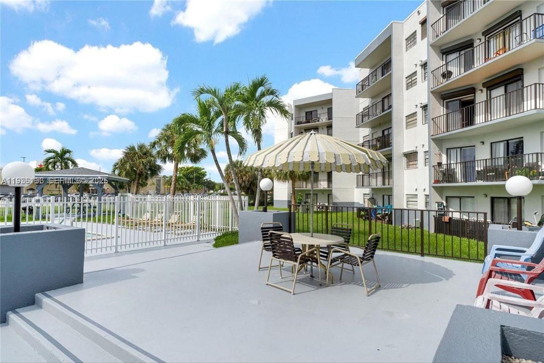 En Renta: $2,450 (3 camas, 2 baños, 994 Pies cuadrados)