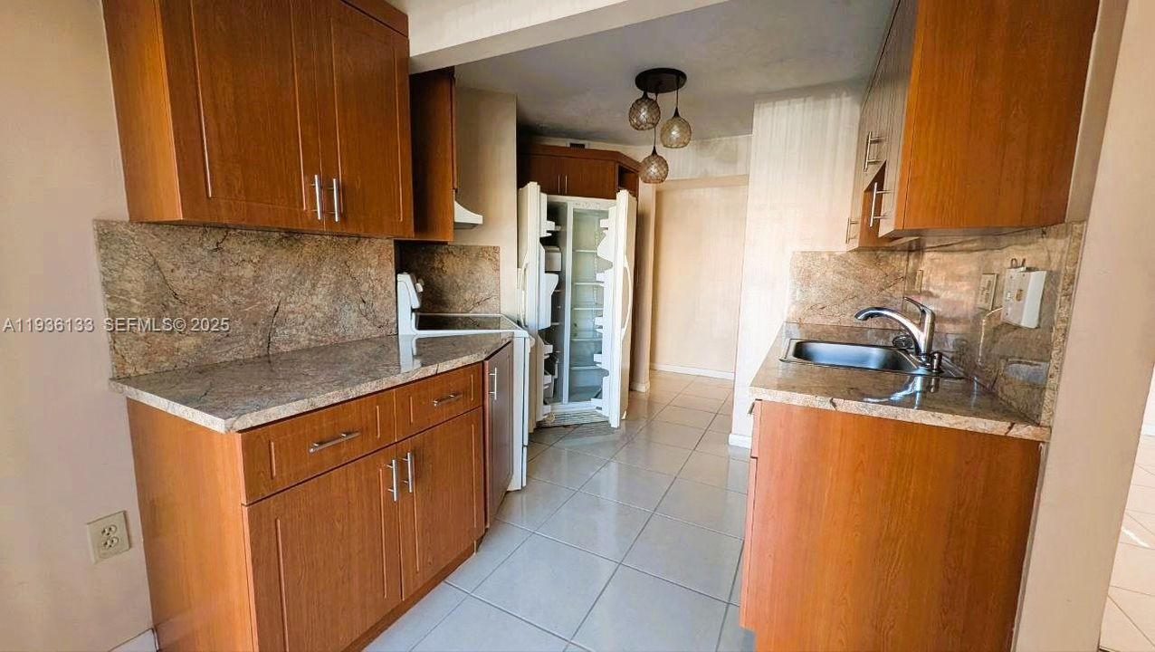 En Renta: $2,450 (3 camas, 2 baños, 994 Pies cuadrados)