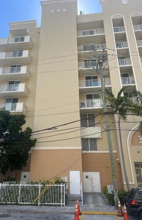 En Renta: $2,455 (2 camas, 2 baños, 800 Pies cuadrados)