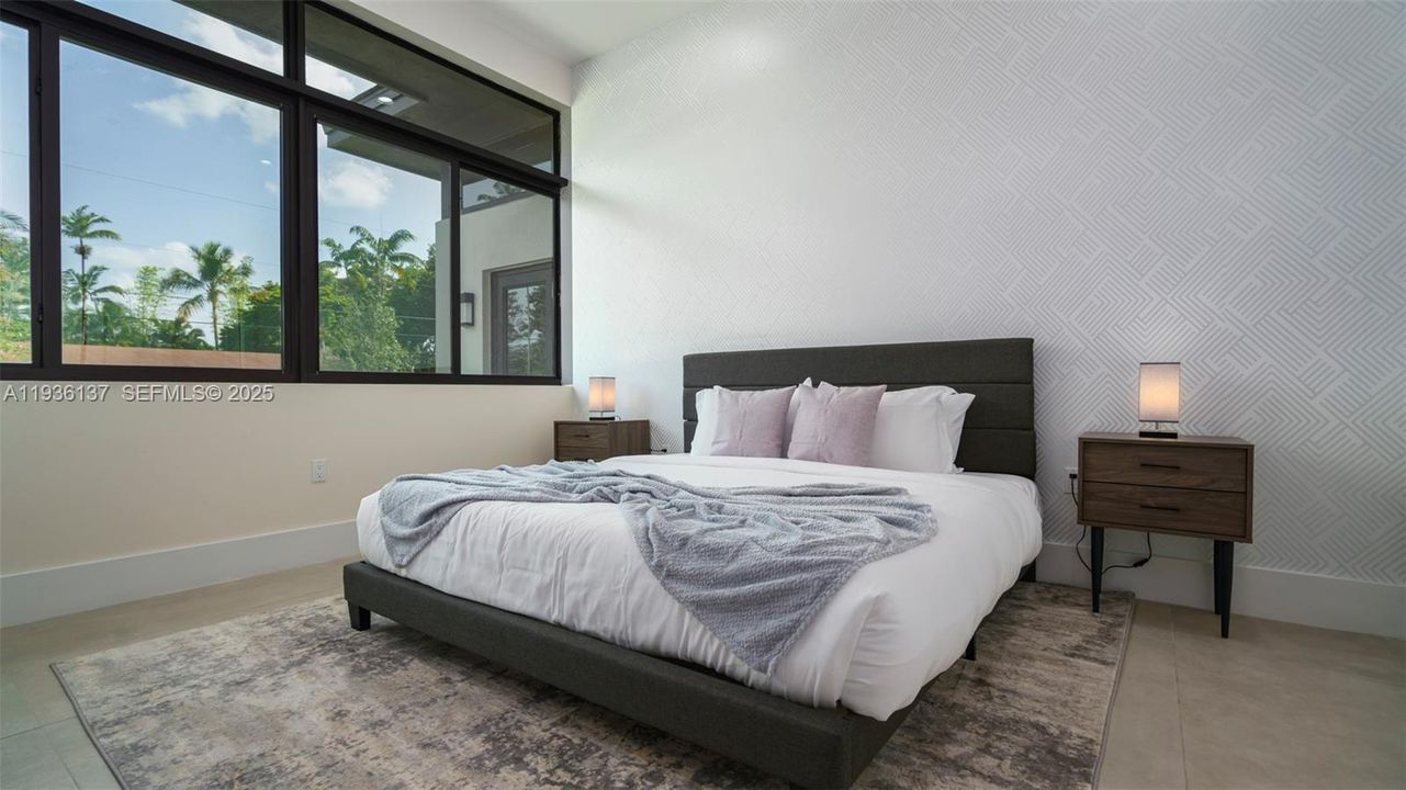 На продажу: $3,285,000 (8 спален, 7 ванн, 5231 Квадратных фут)