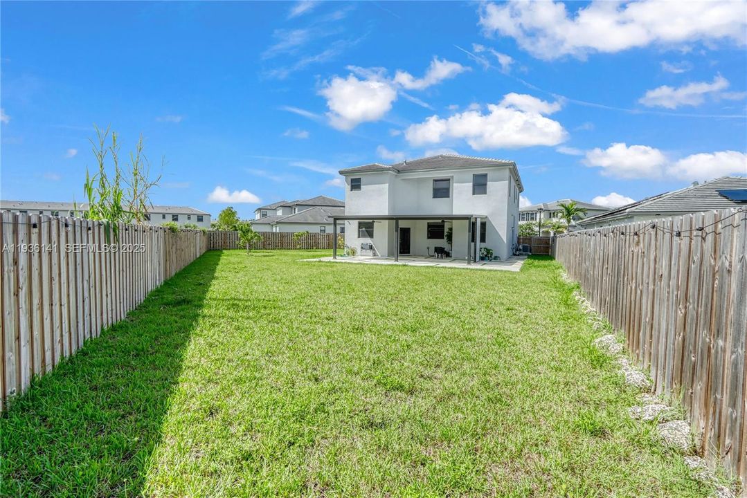 待售: $710,000 (5 贝兹, 3 浴室, 3252 平方英尺)