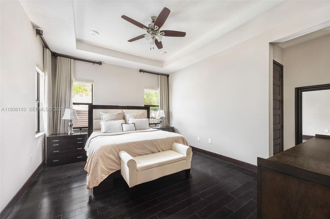 待售: $1,099,999 (3 贝兹, 2 浴室, 2214 平方英尺)