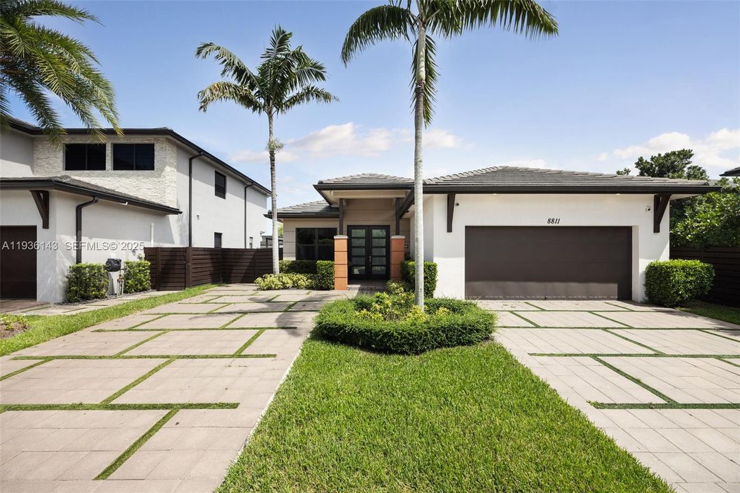 待售: $1,099,999 (3 贝兹, 2 浴室, 2214 平方英尺)