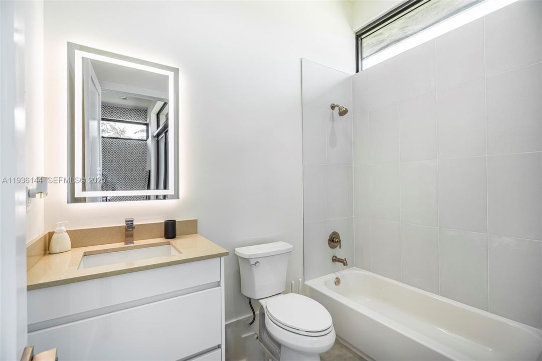 En Renta: $24,995 (8 camas, 7 baños, 5231 Pies cuadrados)