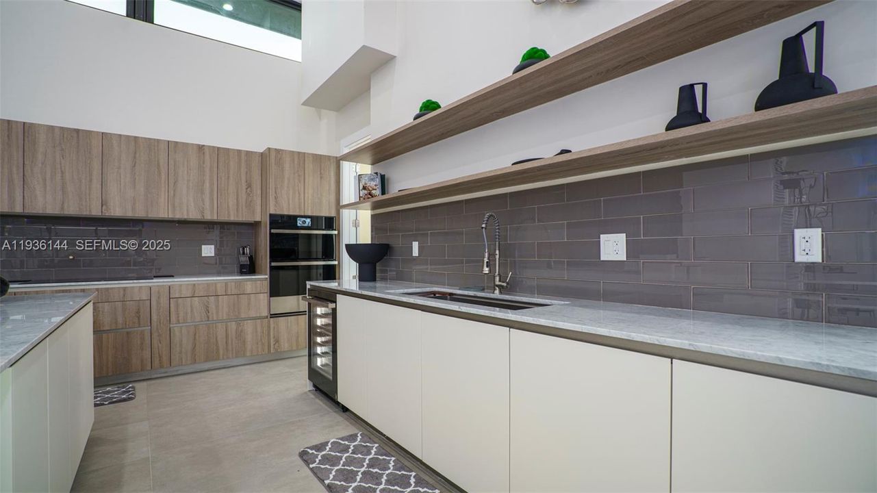 En Renta: $24,995 (8 camas, 7 baños, 5231 Pies cuadrados)